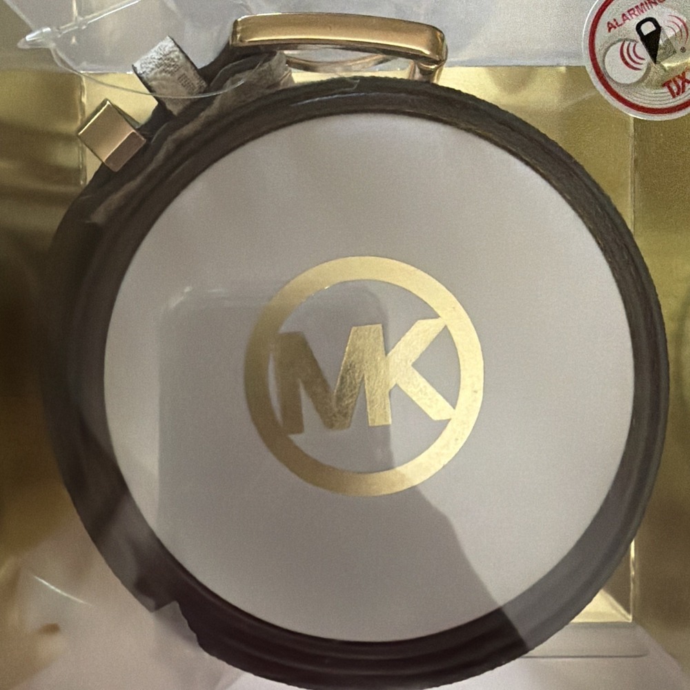 NWB Michael Kors Womens Belt Gold Buckle White Vanilla Color Sz S/M - Picture 2 of 7
